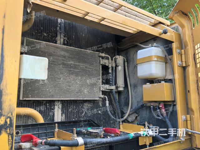 散熱器正面（大件艙室）