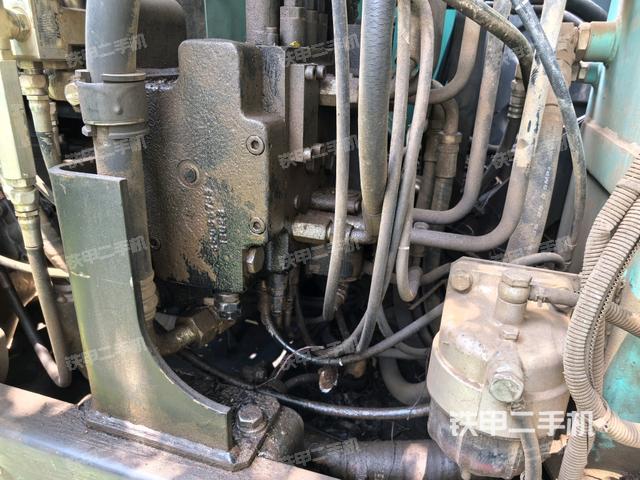 发动机室（上车部件）