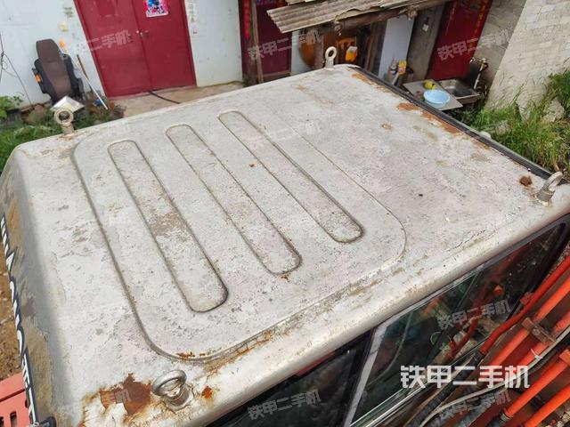 駕駛室頂部（整機(jī)外觀）