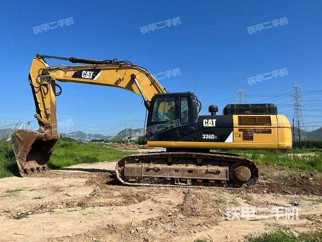 駕駛室整體（整機外觀）