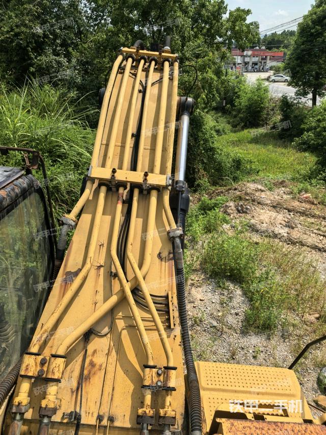 大臂背部俯視（工作和回轉(zhuǎn)裝置）