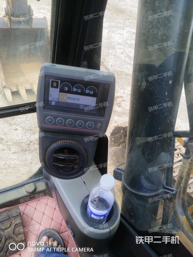 座椅左側(cè)控制臺/音響/含左手柄（駕駛室部分）