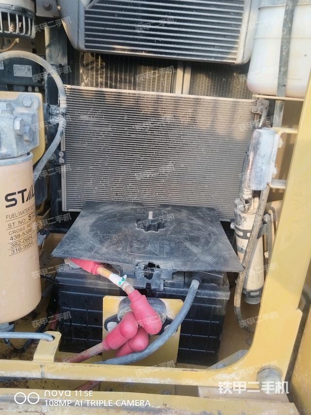 電瓶（大件艙室）