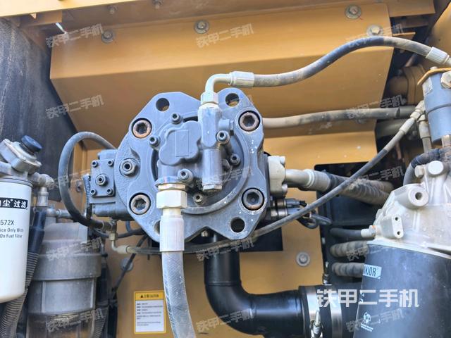 液壓泵斜45?左（大件艙室）