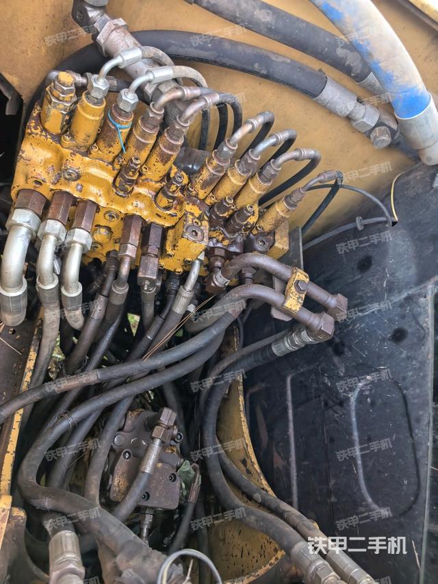 回轉(zhuǎn)馬達(dá)（上車部件）