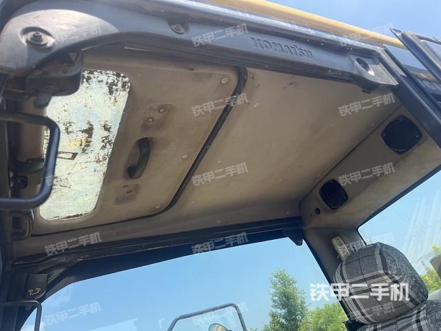 驾驶室顶部（整机外观）