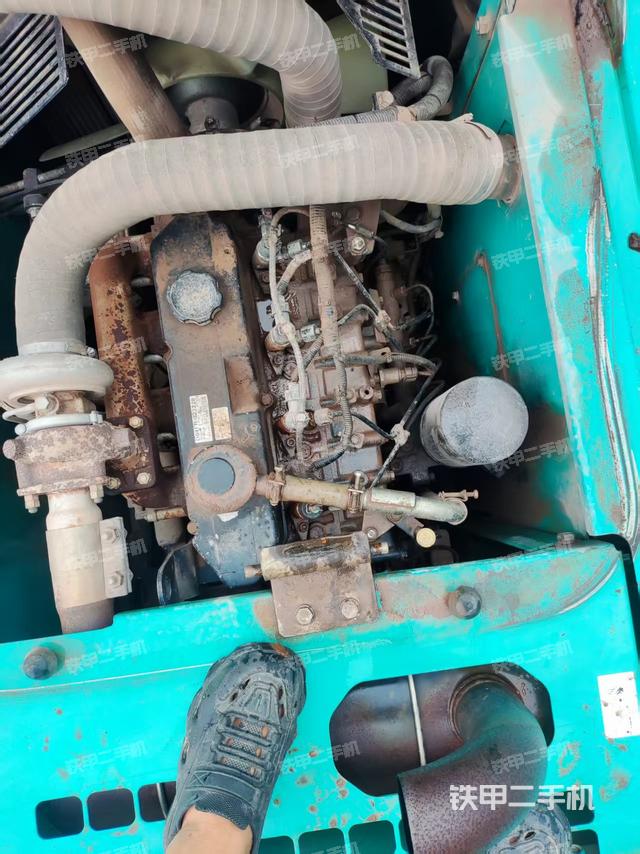 發(fā)動機整體俯視(整機外觀) 發(fā)動機整體俯視(整機外觀)