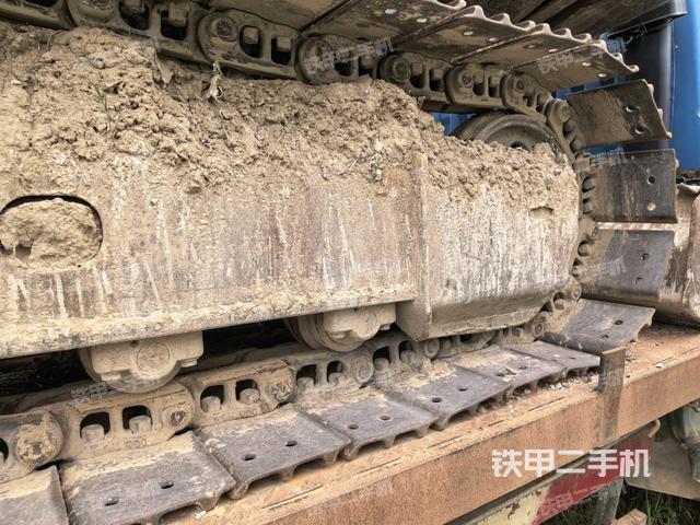 右驱动轮（行走机构）