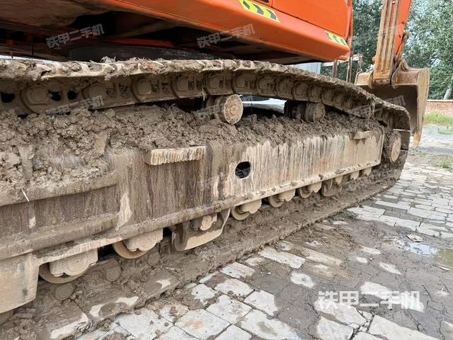 单侧履带整体（整机外观）