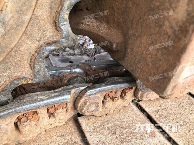 左側(cè)行走馬達(dá)蓋板（行走機(jī)構(gòu)）