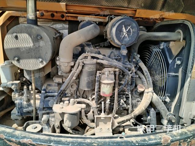 发动机室（上车部件）