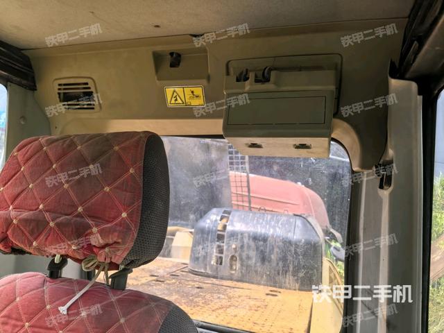 后窗玻璃角標(biāo)（駕駛室部分）