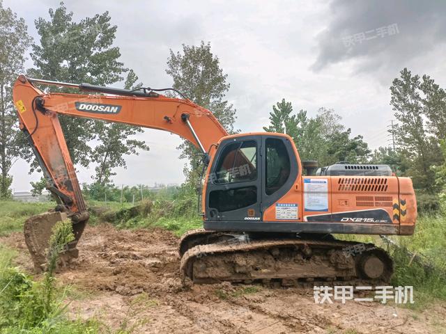 斗山DX215-9CN挖掘机