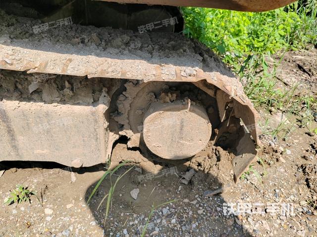 轉(zhuǎn)盤和下車架正前（工作和回轉(zhuǎn)裝置）