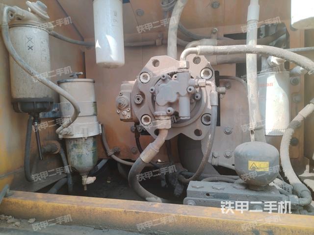 液压泵斜45 左（大件舱室）