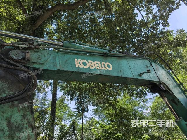 铲斗右后整体（工作和回转装置）