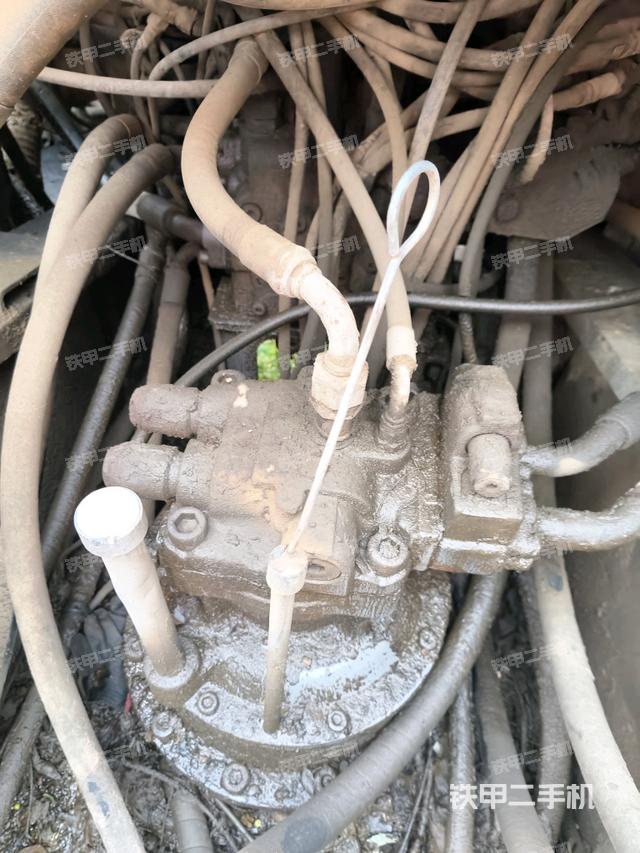 氣門室蓋螺絲特寫（上車部件）