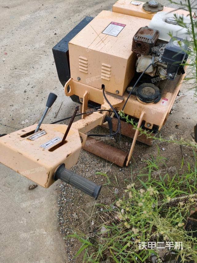 整机右后45°（设备外观及核心部件）