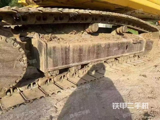 單側(cè)履帶整體（整機(jī)外觀）