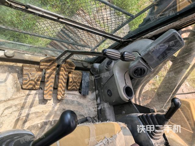 座椅左側(cè)控制臺/音響/含左手柄（駕駛室部分）