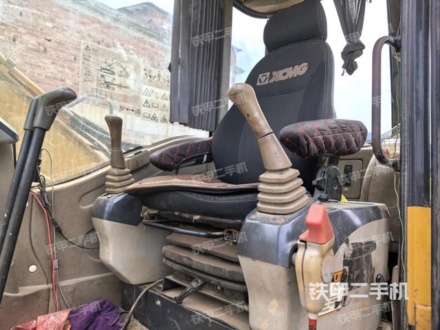 顶棚整体（驾驶室部分）