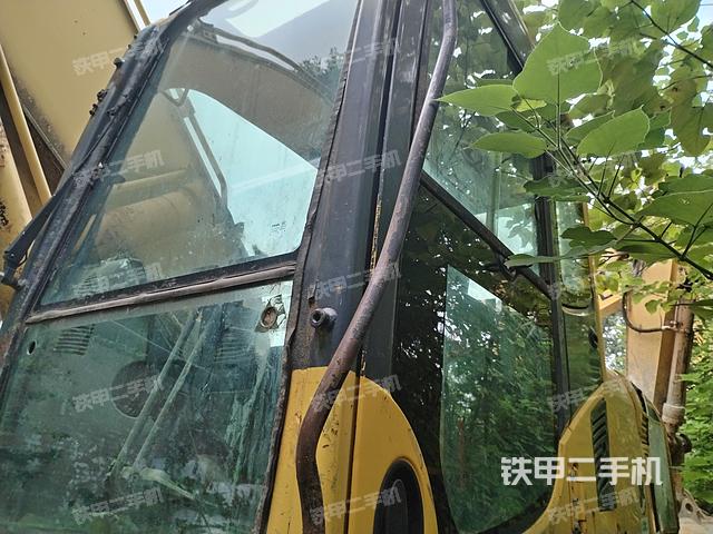 驾驶室整体（整机外观）