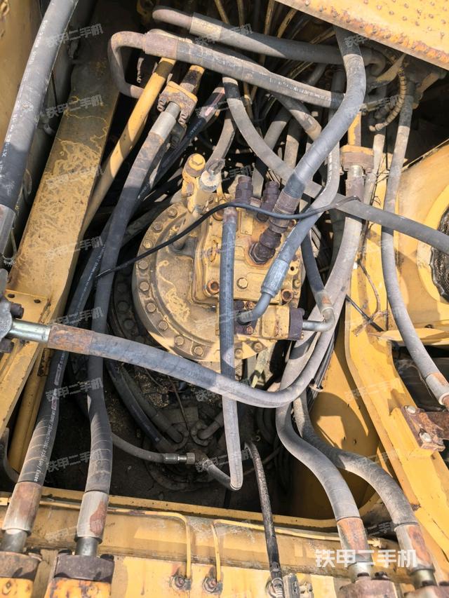 回轉(zhuǎn)馬達(dá)（上車部件）