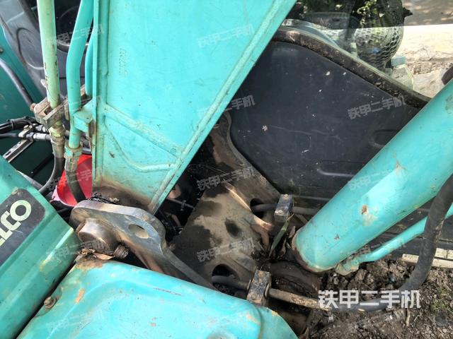 大臂整体 右侧（工作和回转装置）