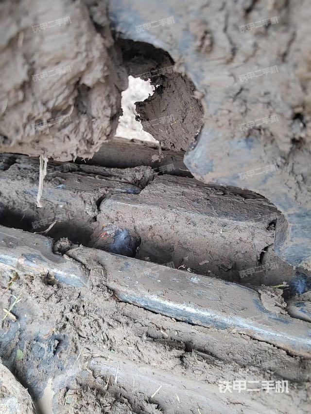 單側(cè)履帶整體（整機(jī)外觀）