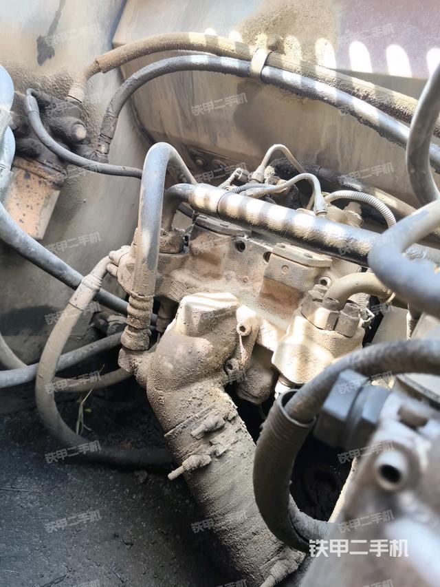 液壓泵斜45?左（大件艙室）