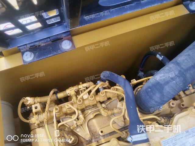 氣門室蓋螺絲特寫（上車部件）