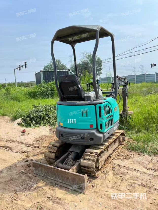 液壓泵艙室正面整體（整機(jī)外觀）