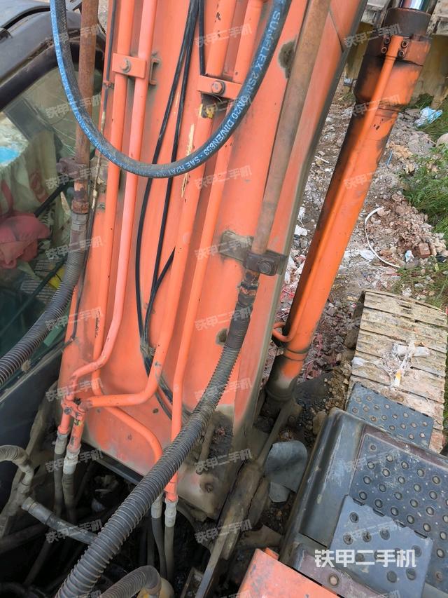 大臂油缸整體?豎拍（工作和回轉(zhuǎn)裝置）