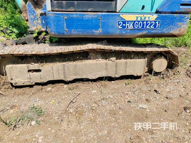 右側(cè)履帶整體?（行走機(jī)構(gòu)）