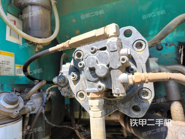 液壓泵斜45?左（大件艙室）