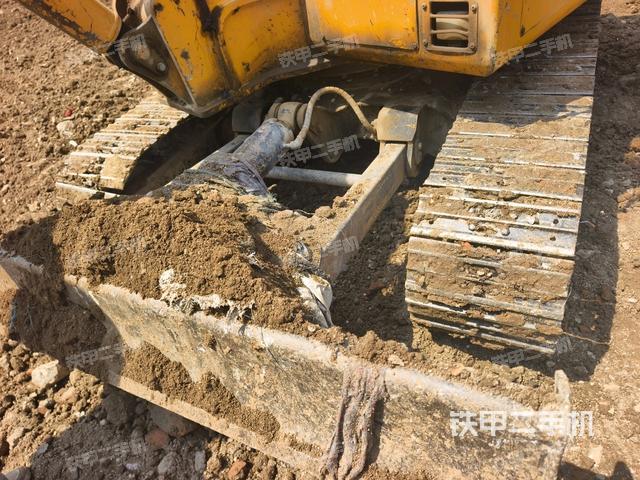 转盘和下车架正前（工作和回转装置）