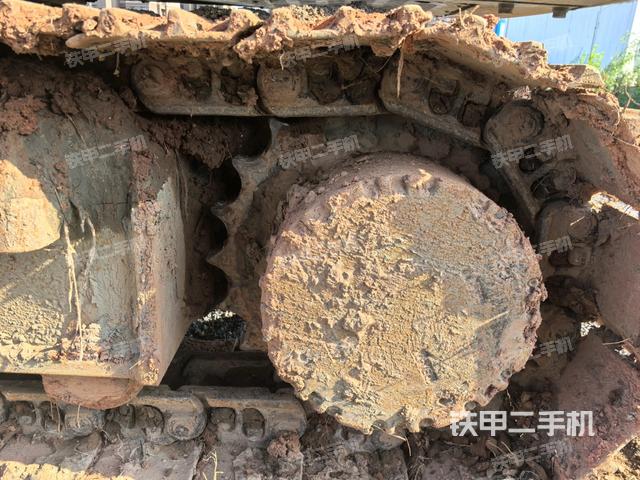 左驅(qū)動(dòng)輪（行走機(jī)構(gòu)）