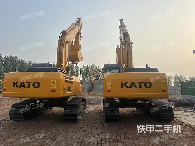 驾驶室顶部(整机外观) 驾驶室顶部(整机外观)