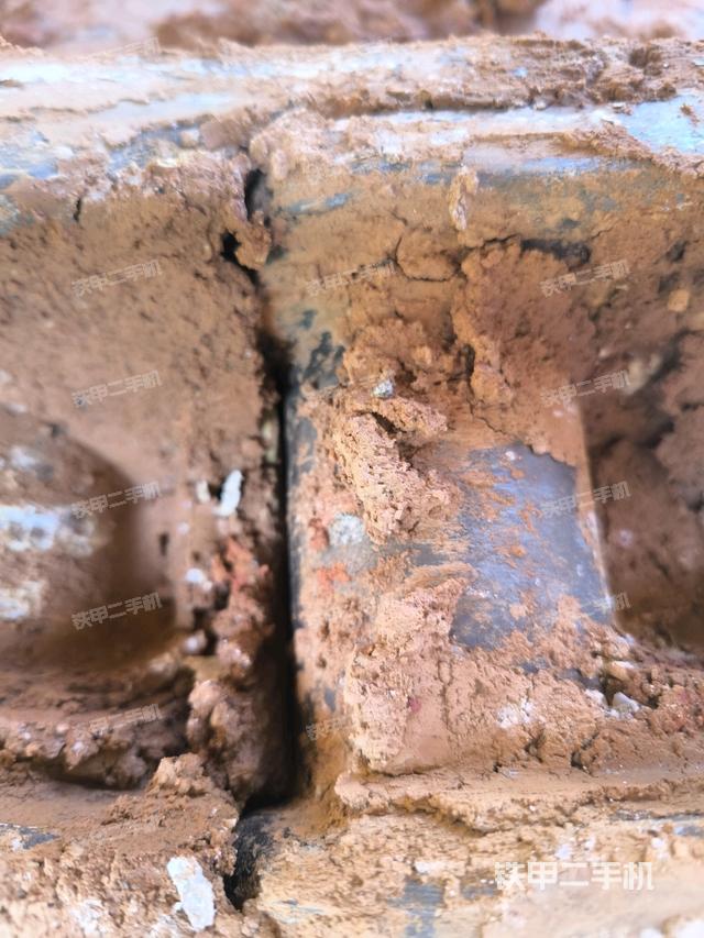 右側(cè)行走馬達(dá)蓋板（行走機(jī)構(gòu)）