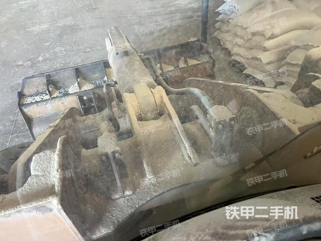 發(fā)動機(jī)右側(cè)(整機(jī)外觀及大件) 發(fā)動機(jī)右側(cè)(整機(jī)外觀及大件)