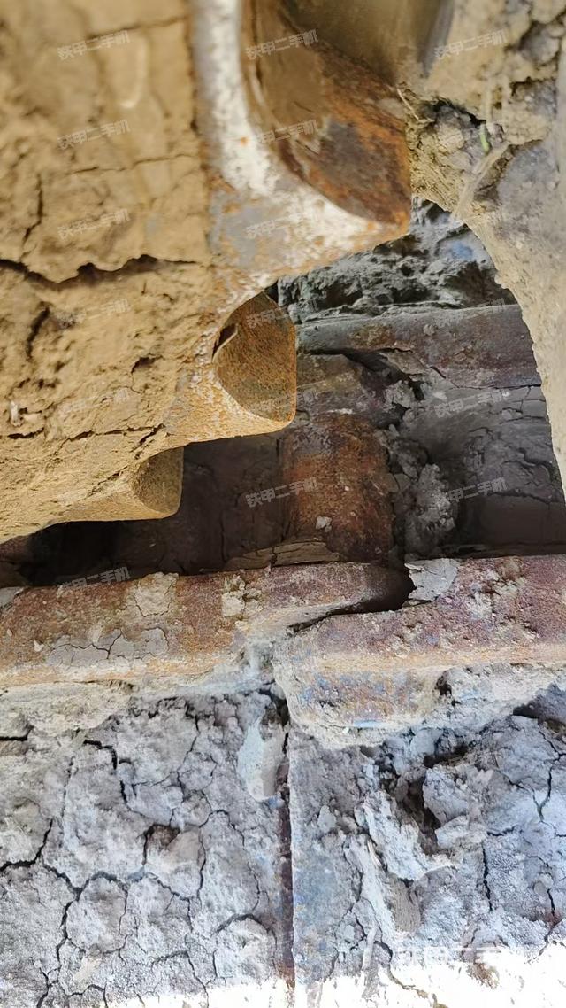 單側(cè)履帶整體（整機(jī)外觀）