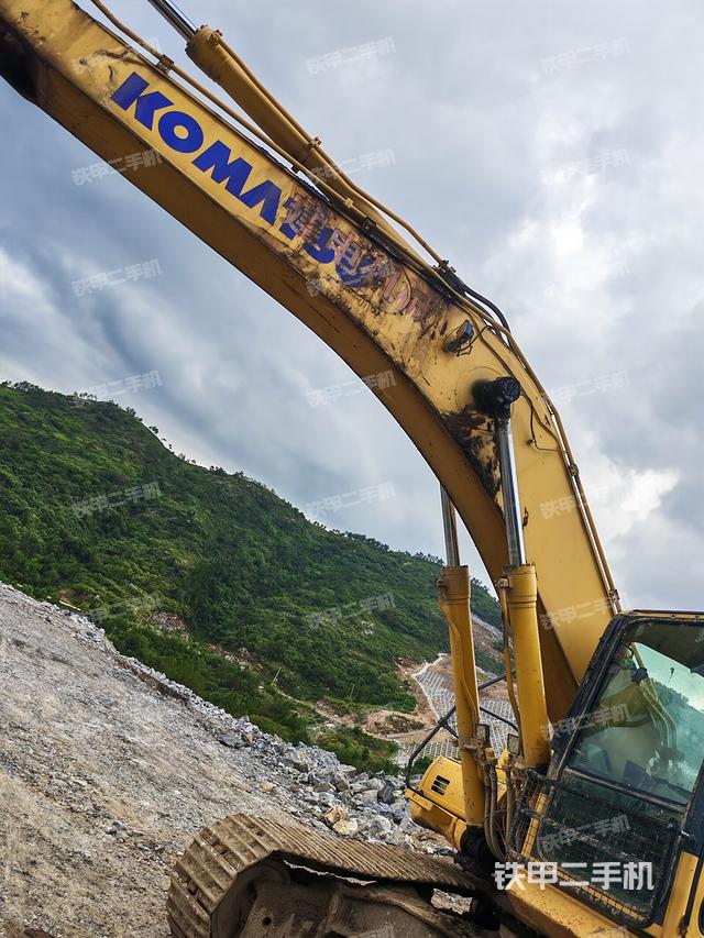 大臂油缸整體?豎拍（工作和回轉(zhuǎn)裝置）