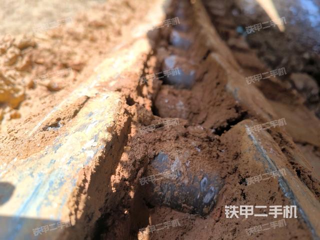 右驅(qū)動(dòng)輪（行走機(jī)構(gòu)）