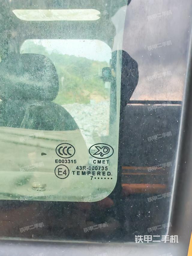 后窗玻璃角標(biāo)（駕駛室部分）