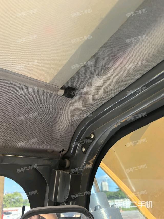 后窗玻璃角標(biāo)（駕駛室部分）