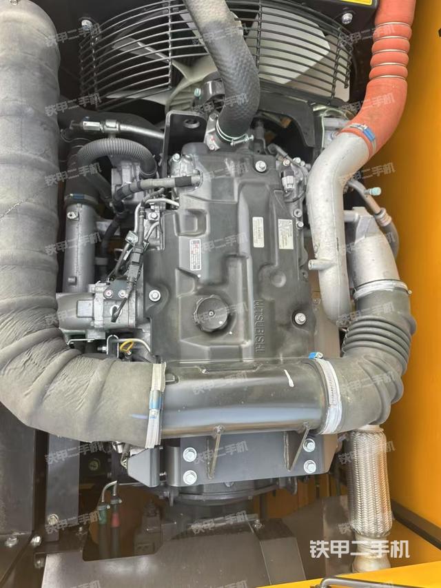 发动机整体俯视(整机外观) 发动机整体俯视(整机外观)