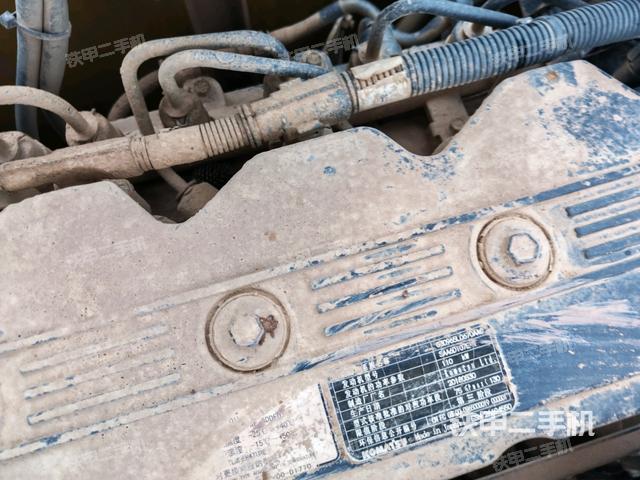 中央回轉接頭特寫（上車部件）