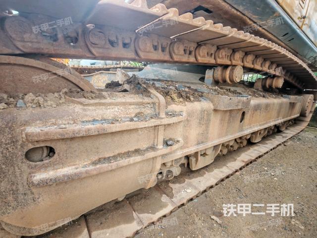 單側(cè)履帶整體（整機(jī)外觀）