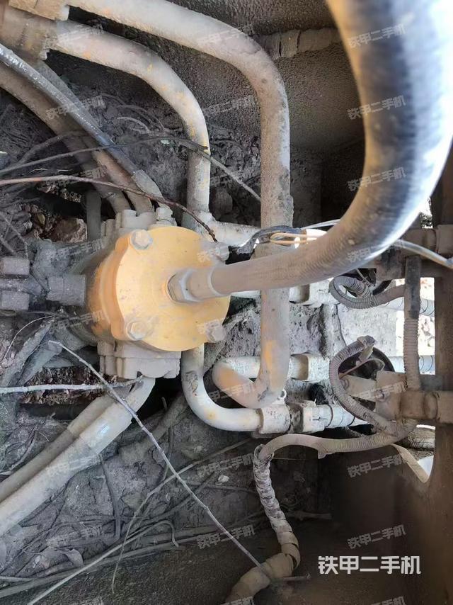 駕駛室整體（整機(jī)外觀）