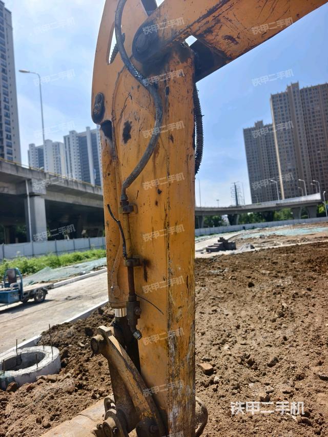 小臂整体左后（工作和回转装置）